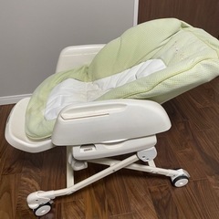 コンビ　Combi ベビーバウンサーの画像