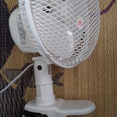 小型クリップ式扇風機