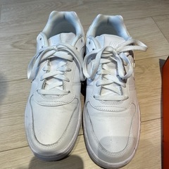 NIKE スニーカー　白　メンズ　26.5cm【取りに来ていただけるかた限定】場所：豪徳寺の画像