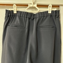 UNIQLO ドレープジョガーパンツ黒の画像