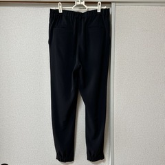 UNIQLO ドレープジョガーパンツ黒の画像
