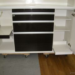 R525 最高級 松田家具 キッチンボード、食器棚、全ブルモーション、幅