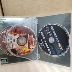 ダイ・ハード トリロジーBOX (『ダイ・ハード』スペシャル・ディスク付) [DVD]／ブルース・ウィリス

の画像