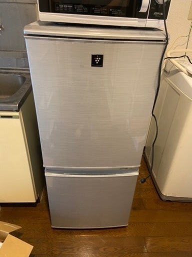 冷蔵庫137L