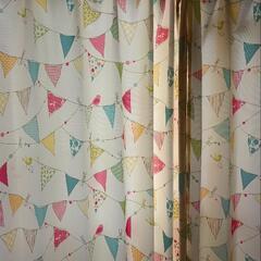 【値下げ】大小４枚かわいいカーテンセットの画像