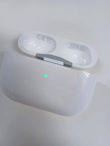 Apple AirPods Pro MagSafe 充電ケース (A2190)