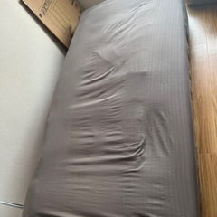 脚付き 高反発セミダブルベッド
