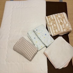 保育園　お昼寝布団