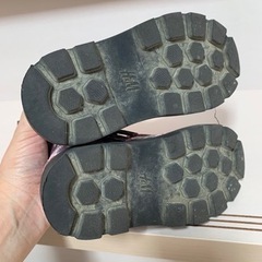 H＆M お花柄裏起毛ブーツの画像