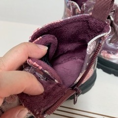 H＆M お花柄裏起毛ブーツの画像