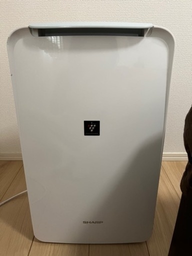 シャープ　SHARP 除湿機　動作OK  CV-J71-W 7.1L除湿　プラズマクラスター