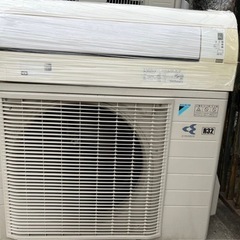 ダイキンエアコン　14畳用　2015年製　標準工事付