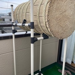 弓道練習用巻き藁と巻き藁台の画像