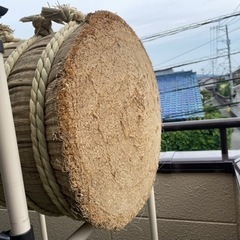 弓道練習用巻き藁と巻き藁台の画像