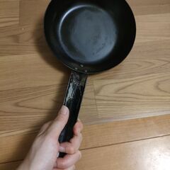 無料　小さい鉄フライパンの画像
