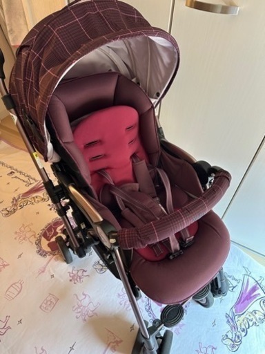 ソラリア　ベビーカー　パープル　アップリカ