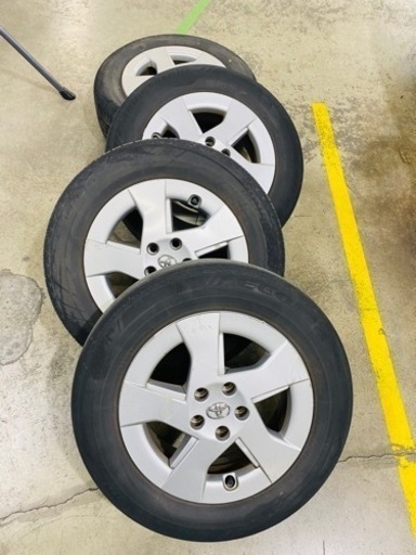トヨタ30プリウス純正ホイール4本セットです。195/65/R15