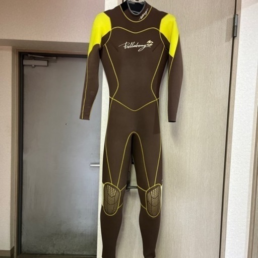 ウェットスーツ