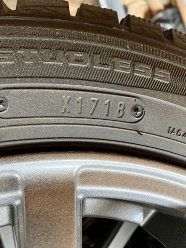 ダンロップスタッドレスタイヤ4本セット　155/65R14  2018年4月製造