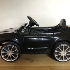 【新品価格15,780円】ベンツ 子ども用 GLA45 電動カー ラジコン【30〜40分走行可能】の画像