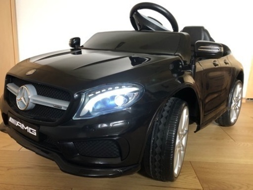 【新品価格15,780円】ベンツ 子ども用 GLA45 電動カー ラジコン【30〜40分走行可能】
