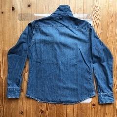 UNIQLO / INES DE LA FRESSANGE デニムシャツの画像