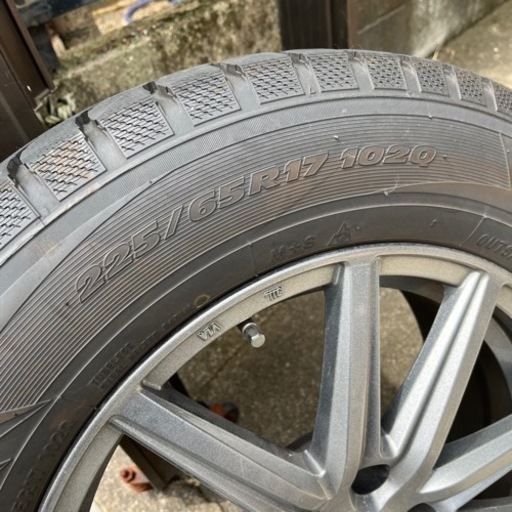 スタッドレスタイヤ　4本セット　TOYO 225/65/R17 1029