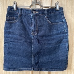 デニムショートパンツ、スカートの画像