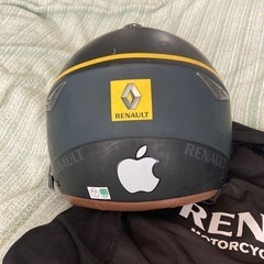 RENAULT ルノーのヘルメットの画像