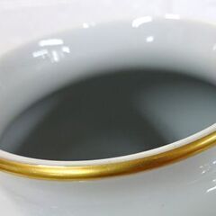 深川製磁 花瓶 胴直径16cm 口直径7.5㎝ 高さ20cm 染錦 牡丹 白 桐箱付き 花びん 札幌市 白石区 東札幌の画像