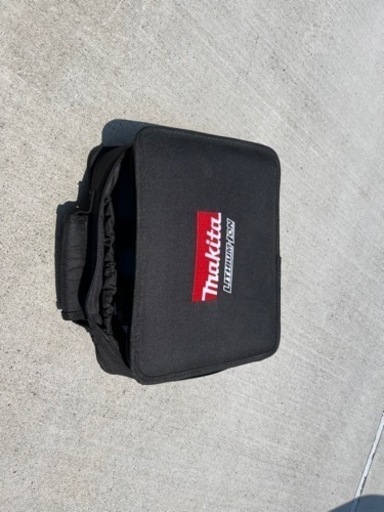 マキタ10.8vインパクト　バッテリー2個　DIYに便利な丸鋸付き！　7月末まで！取引中