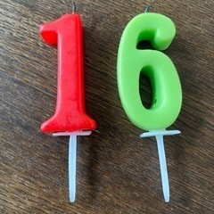 誕生日ケーキのろうそく 1才 6才 16才 61才