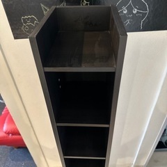 本棚 小物置き　シックなデザイン　収まりのいいの画像