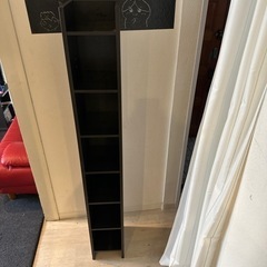 本棚 小物置き　シックなデザイン　収まりのいい