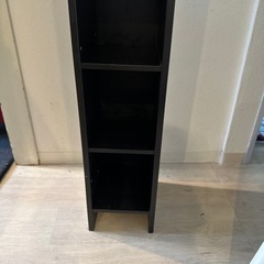 本棚 小物置き　シックなデザイン　収まりのいいの画像