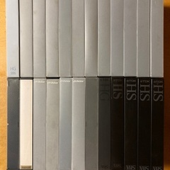 【無料】ＶＨＳビデオデッキと録画済テープをセットで差し上げますの画像