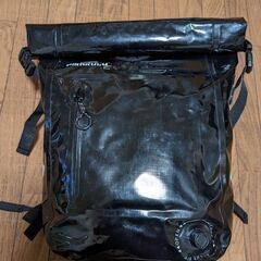 【最終値下げ】カジメイク　ピラルク防水リュック（ブラック）の画像