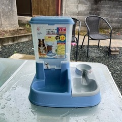 ペット用自動給餌器