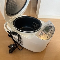 象印マイコン炊飯ジャー　NL-BC05型の画像