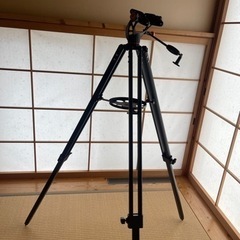 天体望遠鏡の三脚と架台のみ