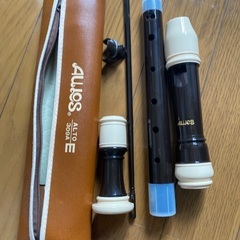 彫刻刀とアルトリコーダー