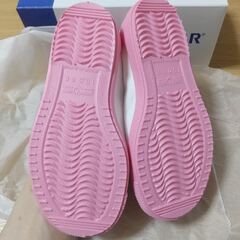 【新品】15cm サンリオ 子供靴 スクール・上履き ピンクの画像