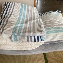 客用布団（シーツカバー枕付）の画像