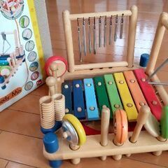 指先使う木のおもちゃ