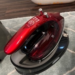 アイロン・台 TOSHIBA 赤の画像