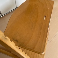 【取りに来てくる方限定で無料】STOKKE(ストッケ)子供用椅子の画像