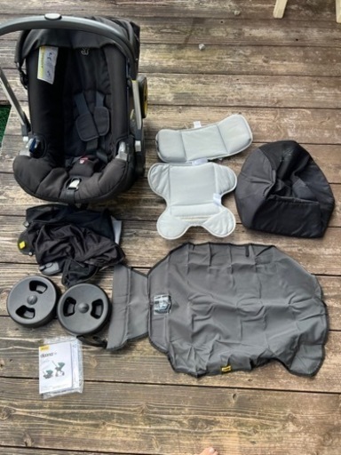 ドゥーナ　ベビーカー　箱あり。