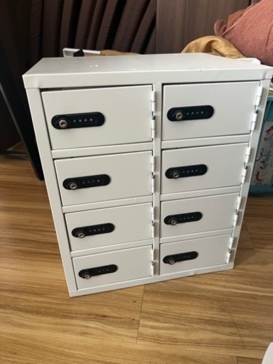 貴重品ロッカー