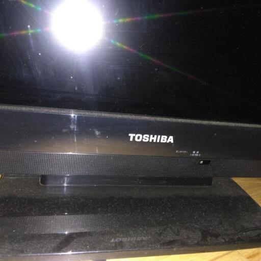 東芝　REGZA 32型