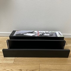 ヤマザキ　テレビ裏収納